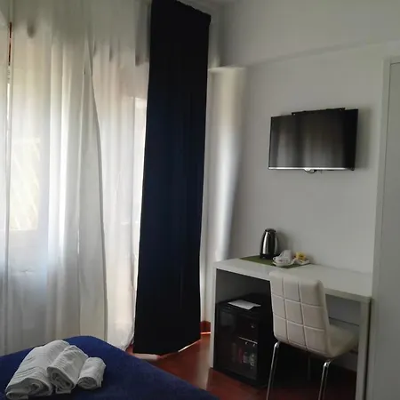 בית הארחה Rometown 2*